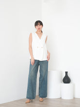 Load image into Gallery viewer, Hiromi Vest White
