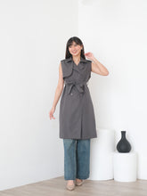 Load image into Gallery viewer, Naoki Long Vest Grey
