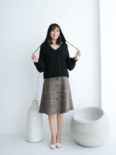 Load image into Gallery viewer, Hikari Sweater Black
